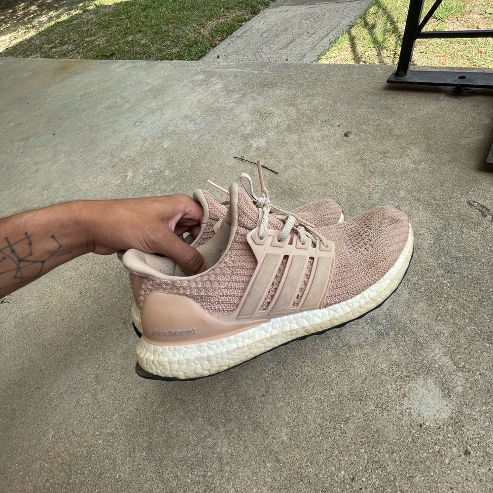 size 9 womens  adidas ultraboost